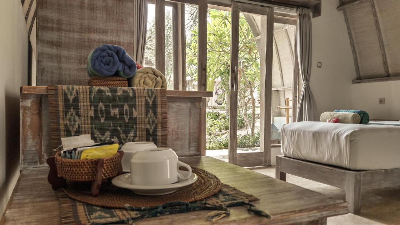 Puri Air Beach Resort & Spa Gili Air Bagian luar foto