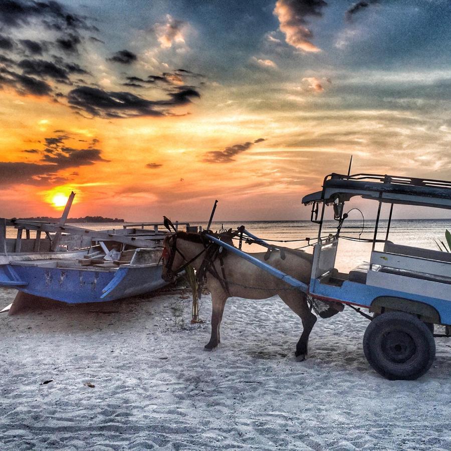 Puri Air Beach Resort & Spa Gili Air Bagian luar foto