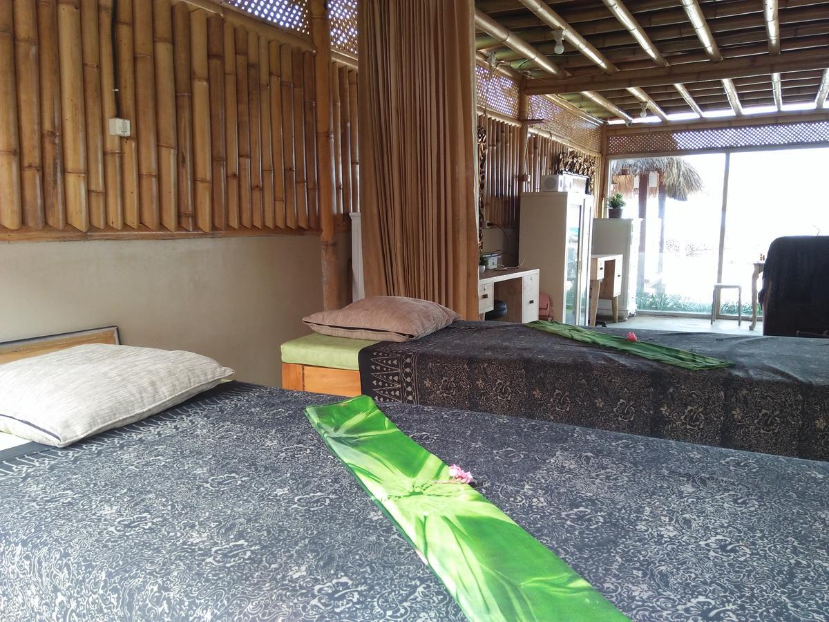 Puri Air Beach Resort & Spa Gili Air Bagian luar foto