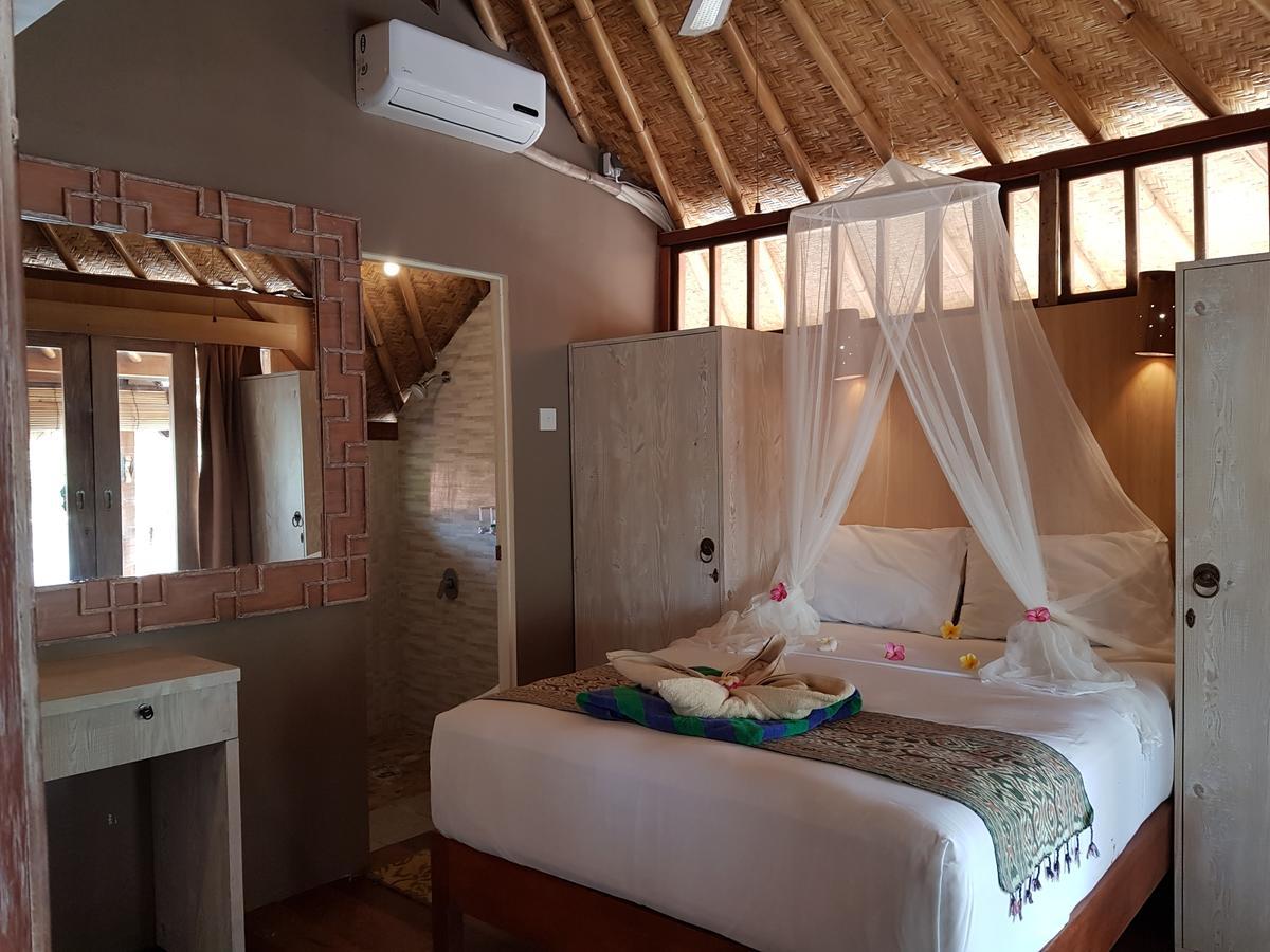 Puri Air Beach Resort & Spa Gili Air Bagian luar foto