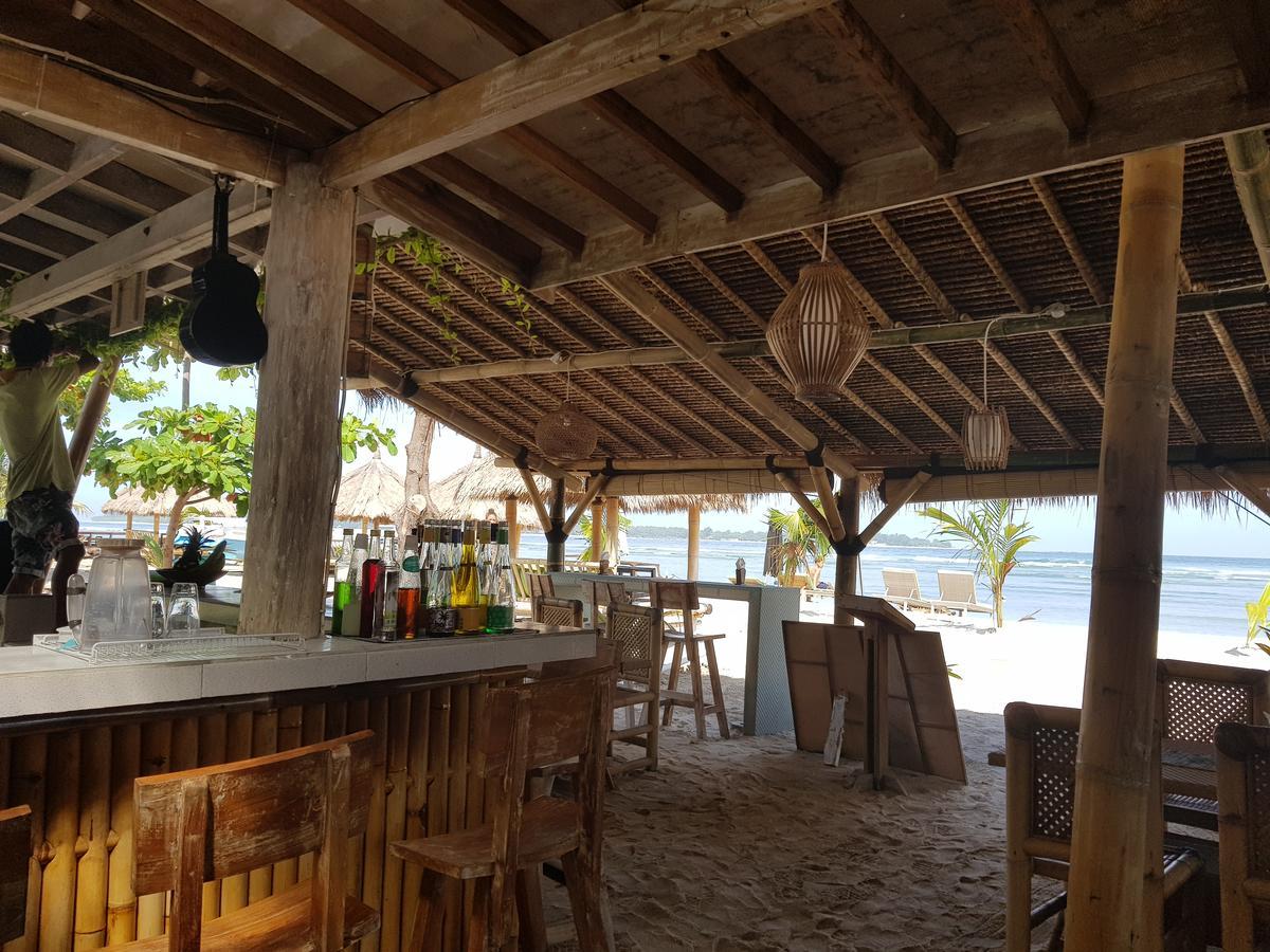 Puri Air Beach Resort & Spa Gili Air Bagian luar foto